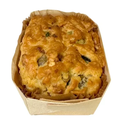 Cake pistache, olives & lardons dans Fêtes et événements, Fêtes de Noël à la boulangerie pâtisserie La Talemelerie
